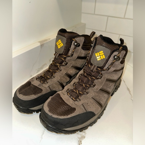 Mens Columbia Grants Pass Waterproof Hiking  Sz 11 M YM5144-231 Boots GUC Brown - Picture 1 of 14